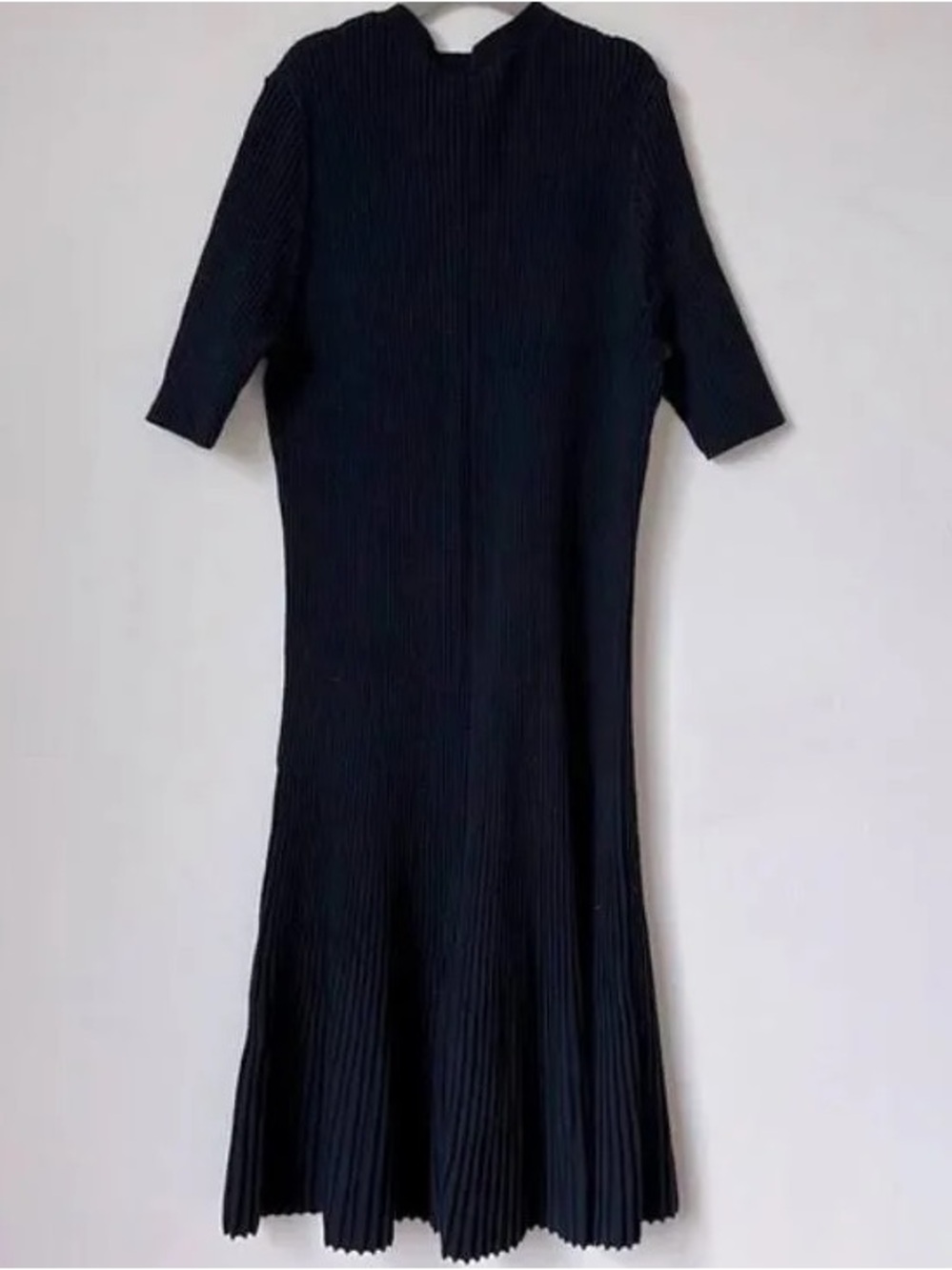 COS Black Pleated Long-Sleeve Midi Dress